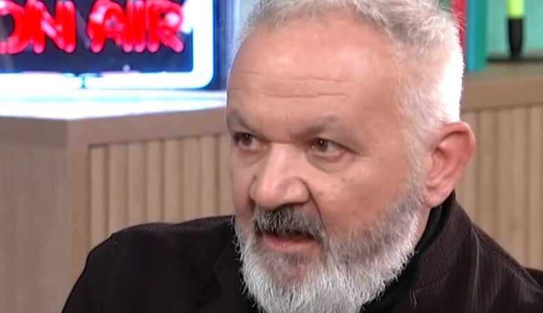 Χρήστος Θηβαίος: «Ο πατέρας μου ήταν και τενόρος, έψαχνε ευκαιρία να μου πει ότι είμαι φάλτσος»