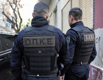 Αστυνομική επιχείρηση σε υπό κατάληψη χώρο και κυλικείο της Νομικής Σχολής Αθηνών
