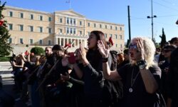 Ολοκληρώθηκε η πορεία που πραγματοποιήθηκε στο πλαίσιο της 24ωρης γενικής απεργίας