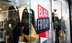 H Black Friday πλησιάζει και η ΓΣΕΕ συμβουλεύει τους καταναλωτές για έξυπνες αγορές