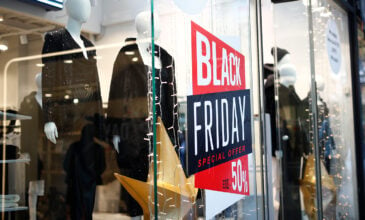 H Black Friday πλησιάζει και η ΓΣΕΕ συμβουλεύει τους καταναλωτές για έξυπνες αγορές