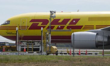 Συνετρίβη εμπορευματικό αεροσκάφος της DHL κοντά στο αεροδρόμιο της πρωτεύουσας της Λιθουανίας – Ένας νεκρός και δύο τραυματίες