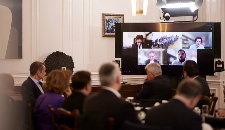 Σύσκεψη υπό τον Μητσοτάκη για την παρουσίαση της έκθεσης της Συμβουλευτικής Επιτροπής για την Τεχνητή Νοημοσύνη