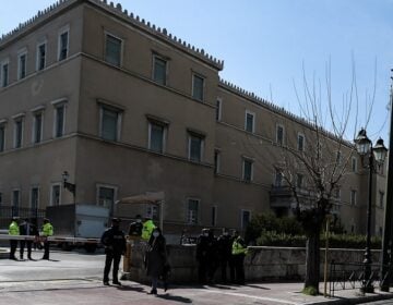 Συνελήφθη και δεύτερος αστυνομικός της Βουλής για ενδοοικογενειακή βία