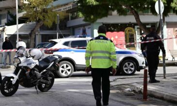 Μακελειό στην Γλυφάδα: Δίωξη για ανθρωποκτονία και απόπειρα κατά συρροή στους δύο Τούρκους συλληφθέντες