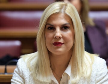 Αποχώρησε από την ΚΟ ΣΥΡΙΖΑ και η Ράνια Θρασκιά – Με 26 βουλευτές ο ΣΥΡΙΖΑ