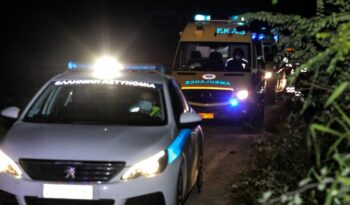 Σοκ στην Λάρισα: 52χρονη βρέθηκε νεκρή από μαχαιριές – Συνελήφθη ως ύποπτος ο γιος της μαζί με άλλο ένα άτομο
