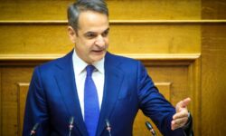 Κυριάκος Μητσοτάκης από Βουλή: Μηδενίζονται όλες οι χρεώσεις στις τραπεζικές κινήσεις – Δωρεάν φάρμακα σε χαμηλοσυνταξιούχους