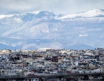 Βελτιωμένος ο καιρός με μικρή άνοδο της θερμοκρασίας σήμερα Κυριακή – Πού θα χιονίσει