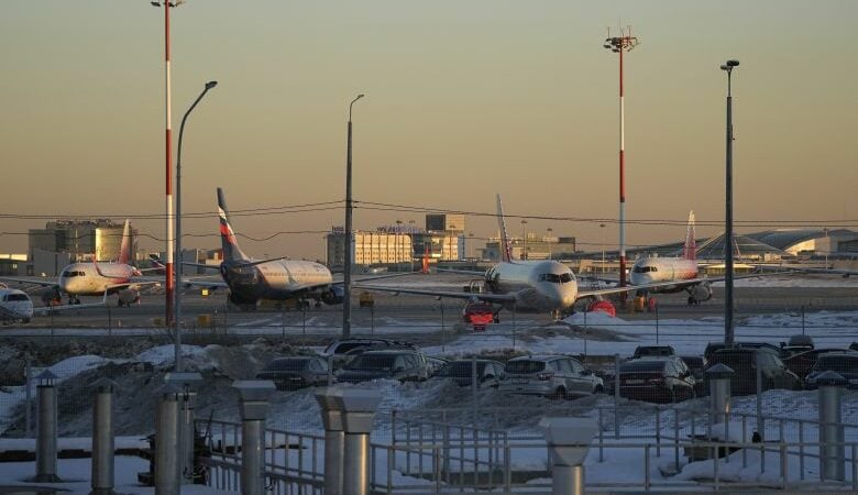 Αεροσκάφος Boeing 737 της Utair πραγματοποίησε αναγκαστική προσγείωση στη Μόσχα