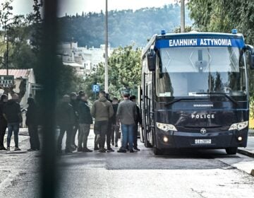 Κύκλωμα προστασίας σε οίκους ανοχής και χαρτοπαικτικές λέσχες: Οι απειλές και η σχέση του ηθοποιού και της 12χρονης από τον Κολωνό