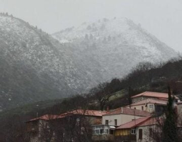 Έπεσαν τα πρώτα χιόνια στην ορεινή Ηλεία – Δείτε εικόνες