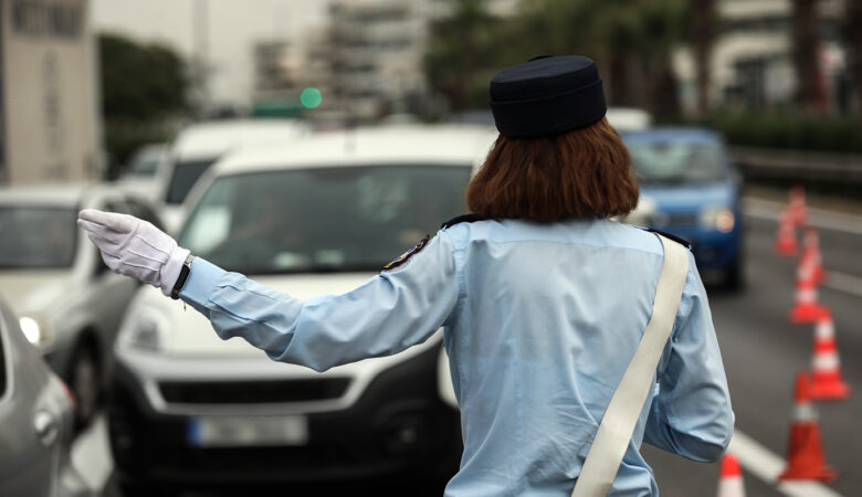 Δεκαέξι συλλήψεις για οδήγηση χωρίς δίπλωμα σε ένα 24ωρο στην Θεσσαλονίκη