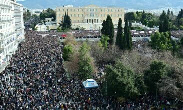 Μεγάλες συγκεντρώσεις διαμαρτυρίας σε όλη την Ελλάδα για το δυστύχημα στα Τέμπη