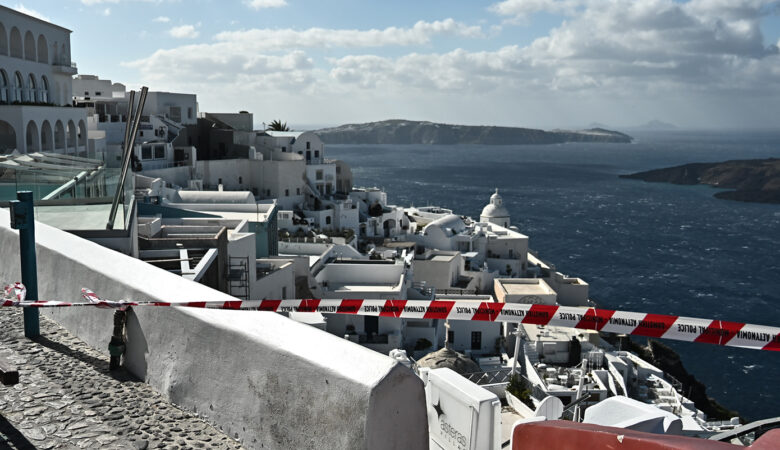 Σε εξέλιξη η σεισμική δραστηριότητα στις Κυκλάδες: Διαδοχικές δονήσεις άνω των 4 Ρίχτερ τις τελευταίες ώρες σε Σαντορίνη και Αμοργό