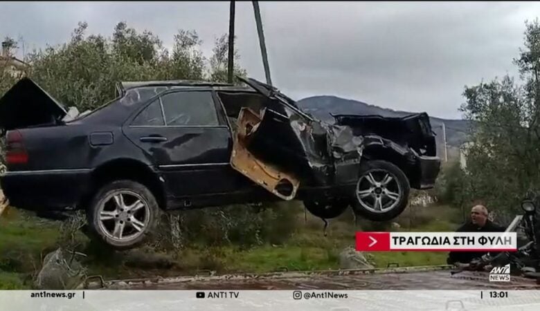 Πώς έγινε το τραγικό τροχαίο με τον νεκρό 15χρονο στη Φυλή – Ακρωτηριάστηκε το πόδι της φίλης του