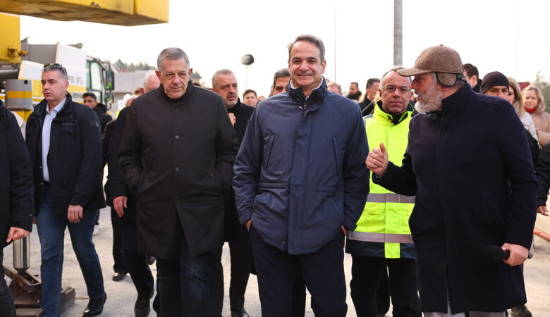 Μητσοτάκης από το εργοτάξιο του FlyOver: Η παράδοσή του θα συμπέσει με το τέλος της 4ετίας – Αξιολογούμαστε καθημερινά από τους πολίτες