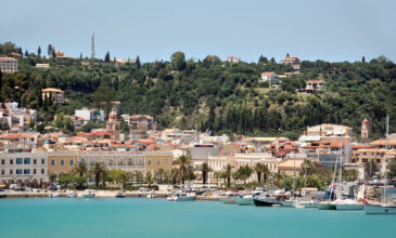 Tουριστικό σκάφος προσέκρουσε στο λιμάνι του Αγίου Νικολάου Βολιμών στην Ζάκυνθο – Έξι τραυματίες, συνελήφθη ο κυβερνήτης