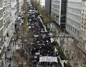 Απεργία 28ης Φεβρουαρίου για την τραγική επέτειο δύο ετών από το δυστύχημα στα Τέμπη: Ποιοι συμμετέχουν, τι θα γίνει με τα ΜΜΜ