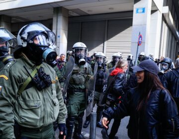 Προσαγωγές και συλλήψεις πριν την έναρξη των συλλαλητηρίων για τα Τέμπη σε Αθήνα και Πάτρα