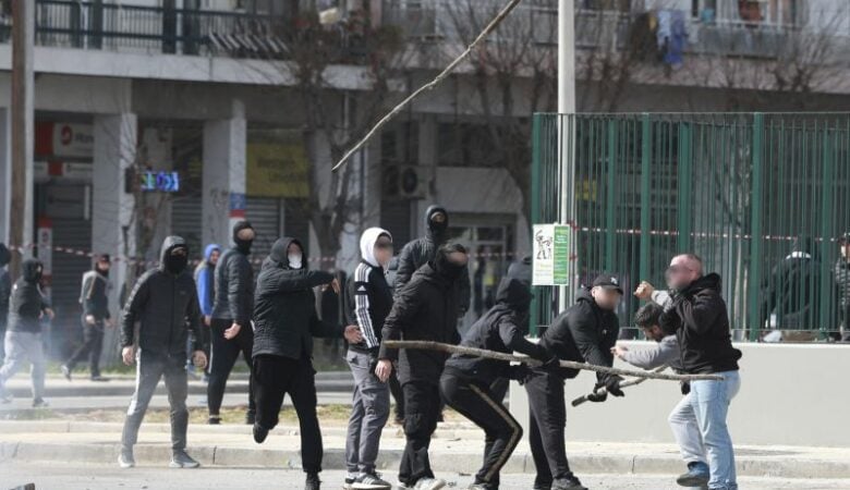 Κακουργηματική δίωξη σε 14χρονο που συνελήφθη στη Θεσσαλονίκη για μολότοφ ύστερα από τα επεισόδια