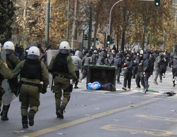 Αναπάντητα ερωτήματα για τα επεισόδια στο μεγαλειώδες συλλαλητήριο για τα Τέμπη