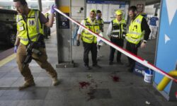 Ένας νεκρός και τέσσερις τραυματίες από επίθεση με μαχαίρι στη Χάιφα