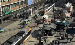Συναγερμός στη Γερμανία: Αυτοκίνητο έπεσε πάνω σε πλήθος στην πόλη Μάνχαϊμ – Δύο νεκροί και δεκάδες τραυματίες