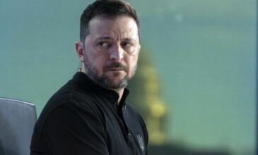 Ζελένσκι: «Είμαι έτοιμος να παραιτηθώ με αντάλλαγμα την ένταξη της Ουκρανίας στο ΝΑΤΟ» – Επιμένουν οι ΗΠΑ να υποχωρήσει ή να αποχωρήσει