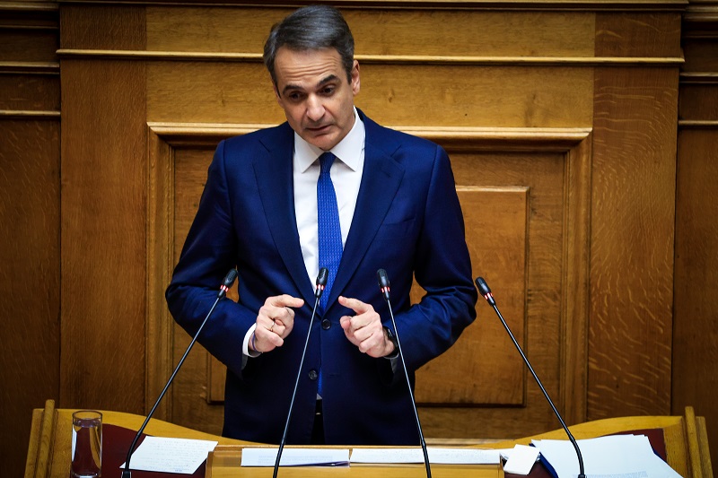 Εμπλοκή για τις νέες απολύσεις με διαιτητή το Σαμαρά