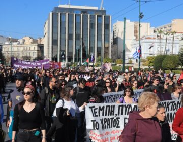 Πορείες για την Ημέρα της Γυναίκας με πολλαπλά μηνύματα σε Αθήνα και Θεσσαλονίκη