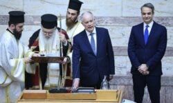 Ορκίστηκε στην Βουλή ο νέος Πρόεδρος της Δημοκρατίας, Κωνσταντίνος Τασούλας