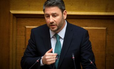 Ανδρουλάκης: «Ο κ. Μητσοτάκης επιλέγει έναν θεσμικό ακροβατισμό για να βγει από την πολιτική θέση αδυναμίας του»