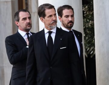 Το ΣτΕ θα κρίνει αν πρέπει να αφαιρεθεί το επίθετο «Ντε Γκρες» και η ιθαγένεια από τα μέλη της πρώην Βασιλικής οικογένειας