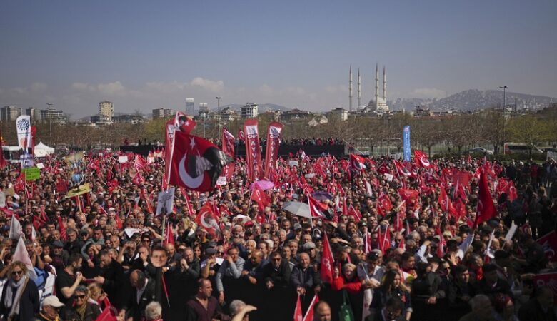 Νέες διαδηλώσεις για την φυλάκιση του Εκρέμ Ιμάμογλου στην Τουρκία