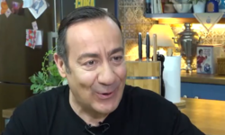 Σωτήρης Καλυβάτσης για Μαρία Σολωμού: «Μπορεί με τους 50άρηδες που έρχεται σε επαφή, αυτό να έχει εισπράξει»