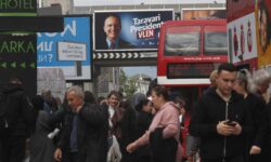 Βόρεια Μακεδονία: Ρήξη στον αλβανικό συνασπισμό VLEN – Αποχωρεί ο δημοφιλής υπουργός Υγείας Ταραβάρι