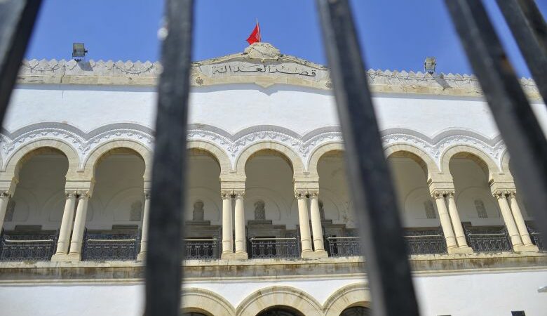 Βαριές ποινές κάθειρξης στους ηγέτες της αντιπολίτευσης της Τυνησίας