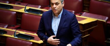 Μαμουλάκης για τα μέτρα στήριξης της κυβέρνησης: «Θέλει πολύ θράσος για να πανηγυρίζεις»
