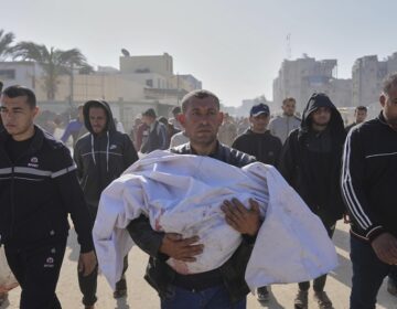 Νέο μακελειό με 25 νεκρούς από ισραηλινά πλήγματα στη Λωρίδα της Γάζας
