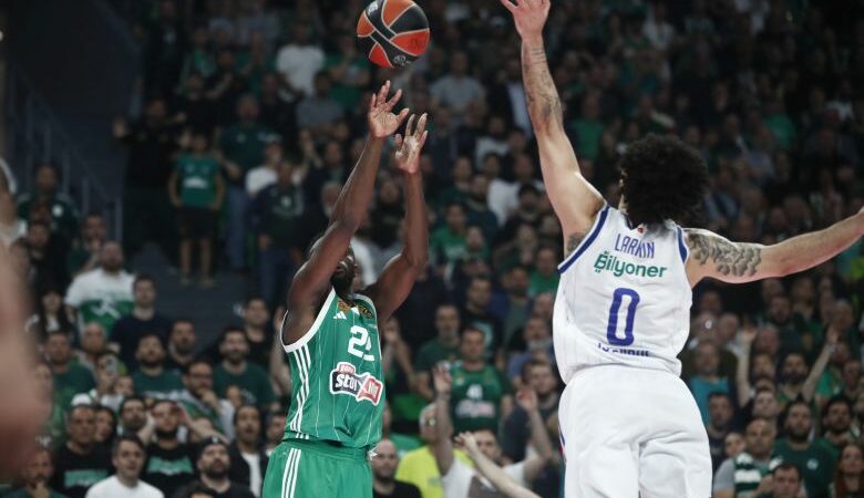 Euroleague: Προβάδισμα στις νίκες για τον Παναθηναϊκό επί της Εφές στα πλέι οφ