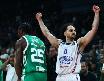 Euroleague: Η Εφές κέρδισε τον Παναθηναϊκό στο ΟΑΚΑ και ισοφάρισε την σειρά σε 1-1 νίκες