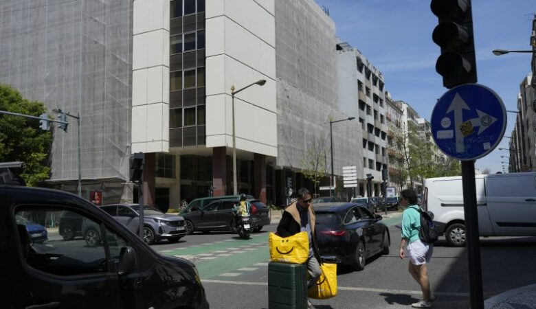 Μπλακάουτ σε μεγάλα τμήματα της Ισπανίας και της Πορτογαλίας προκαλούν μεγάλα προβλήματα στις μετακινήσεις