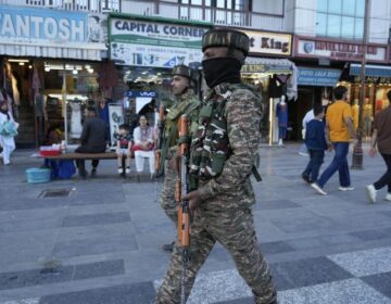 Ο πρωθυπουργός της Ινδίας έδωσε στον στρατό «επιχειρησιακή ελευθερία» να απαντήσει στην φονική επίθεση στο Κασμίρ