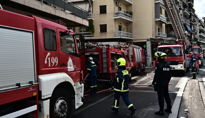Πυρκαγιά σε διαμέρισμα στους Αμπελόκηπους – Απεγκλωβίστηκε μία ηλικιωμένη