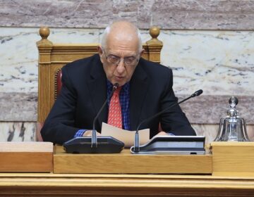 Ανακοινώθηκε στην Ολομέλεια της Βουλής η δικογραφία για τα Τέμπη – Πώς θα έχουν πρόσβαση τα κόμματα