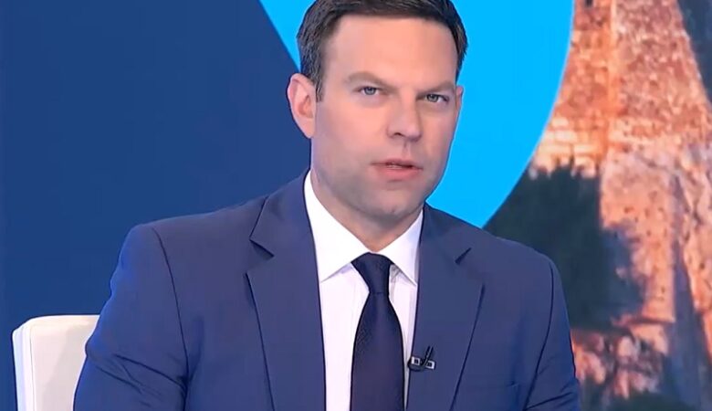 Κασσελάκης: «Αναγκάστηκαν να ξεζουμίσουν απλά τον ελληνικό λαό για να δώσουν 1,1 δισ. τώρα;»