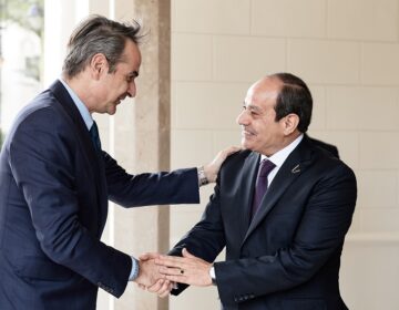 Συνάντηση Μητσοτάκη με τον πρόεδρο της Αιγύπτου αύριο στο Μέγαρο Μαξίμου