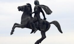 Δικάζονται στο Εφετείο Θεσσαλονίκης οι δύο άνδρες που κατηγορούνται ότι κατείχαν σπάνιο αγαλματίδιο του Μεγάλου Αλεξάνδρου
