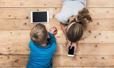 Η κυβέρνηση ανακοίνωσε το «Kids Wallet» – Έλεγχος για τα παιδιά στο διαδίκτυο